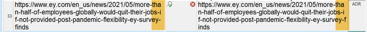 Screenshot showing Trados Studio interface with source and target panes not aligned, causing the 4th line to appear different.