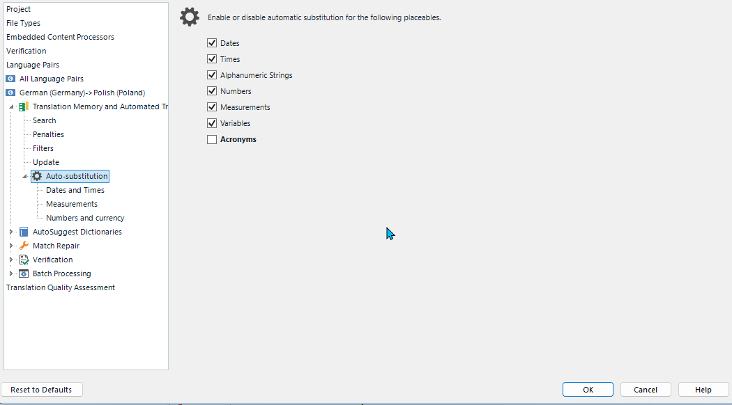 Trados Studio settings showing Auto-substitution options for German to Polish language pair with Dates, Times, Alphanumeric Strings, Numbers, Measurements, Variables checked, and Acronyms unchecked.