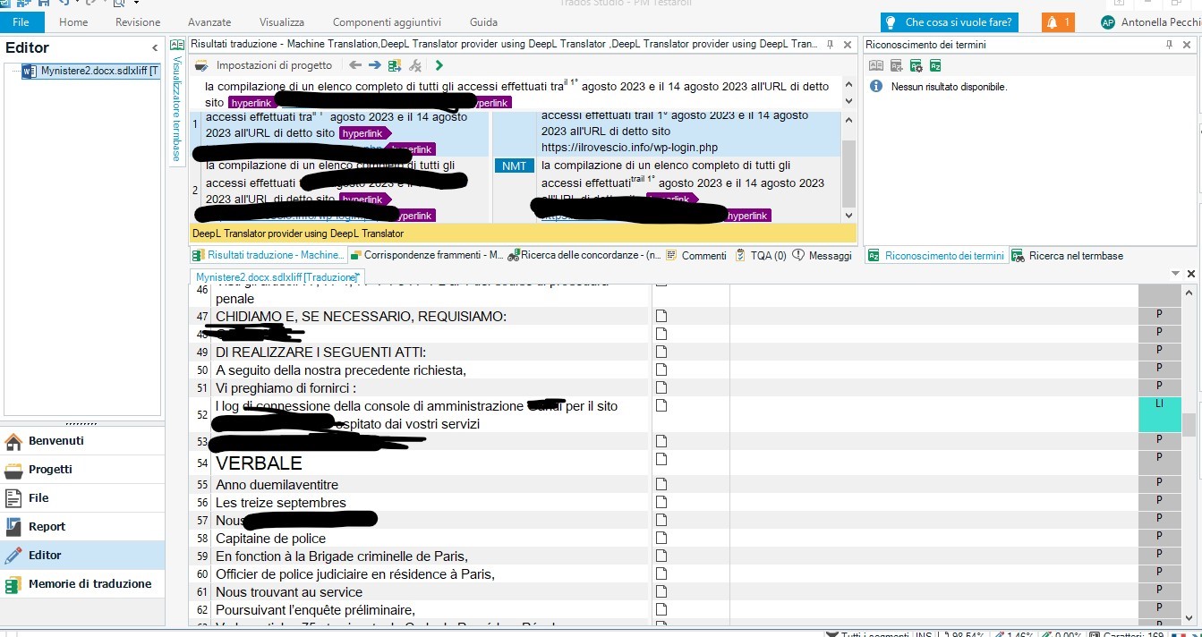 Screenshot of Trados Studio showing the Editor interface with Italian text in the source column instead of French. Personal data is redacted. No visible errors or warnings.