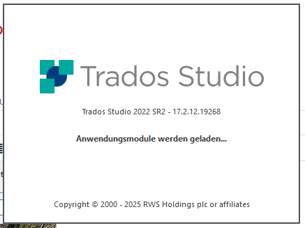 Trados Studio 2022 SR2 loading screen with the text 'Anwendungsmodule werden geladen' and copyright information from RWS Holdings plc or affiliates.