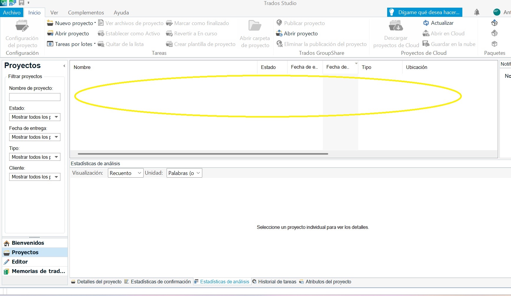 Trados Studio Projects window showing an empty project list with a yellow oval highlighting the blank area.