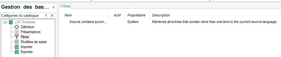 Screenshot of the Filters tab in Gestion des bases, showing a filter named 'Source contains synonyms' with a description about retrieving entries with multiple terms.