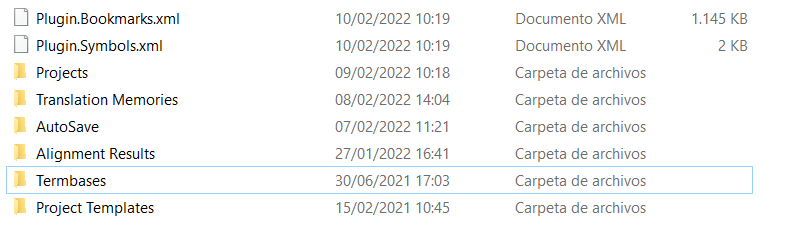 File explorer window showing Trados Studio folders including Projects, Translation Memories, AutoSave, Alignment Results, Termbases, and Project Templates with dates and file sizes.