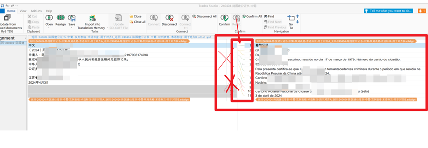 Screenshot of Trados Studio software showing an error message with a red 'X' icon indicating a problem with aligning the bilingual table from the Word document.