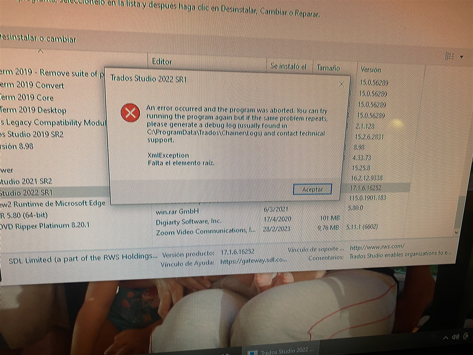 Error message on Trados Studio 2022 SR1 stating 'An error occurred and the program was aborted. You can try running the program again but if the same problem repeats, please generate a debug log (usually found in C:ProgramDataTradosChainLoggerLogs) and contact technical support. XmlException Missing root element.' with an 'Accept' button.