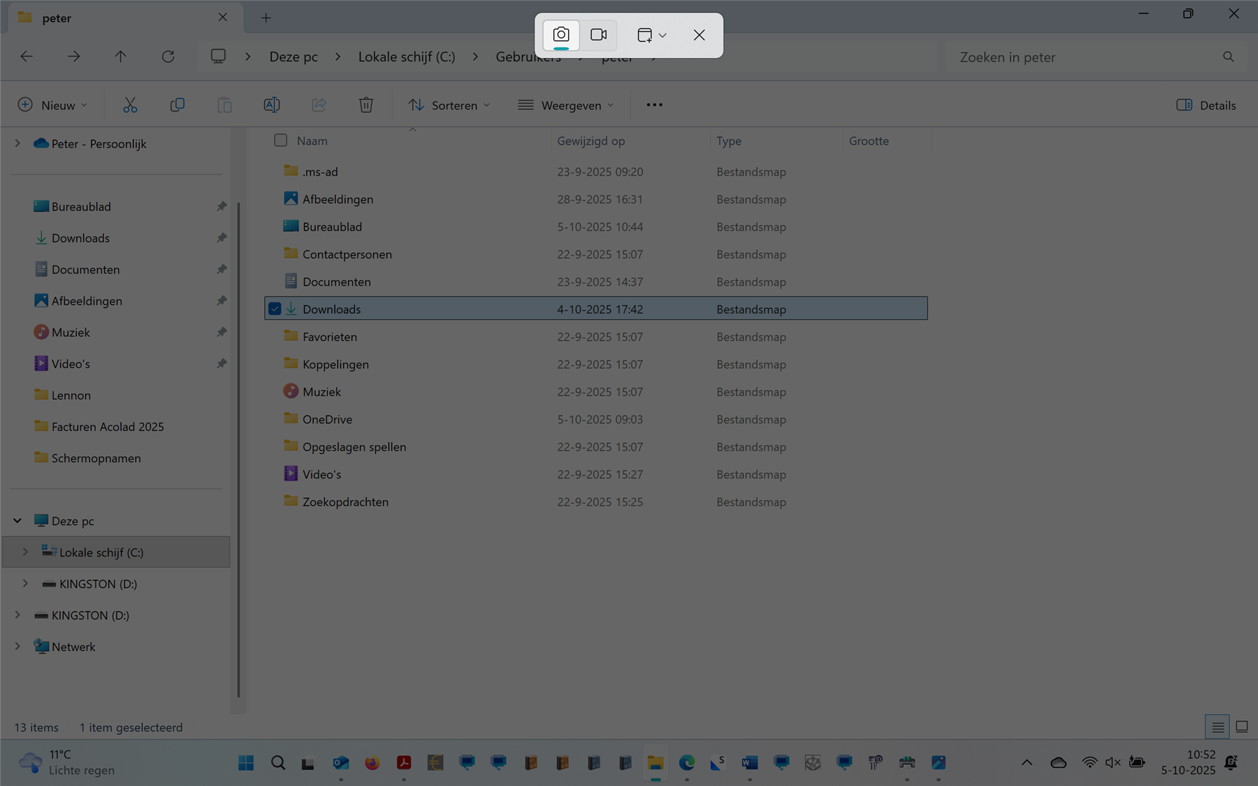 File Explorer window showing the contents of the 'Lokale schijf (C:)' under the user 'peter', with the 'Downloads' folder highlighted.