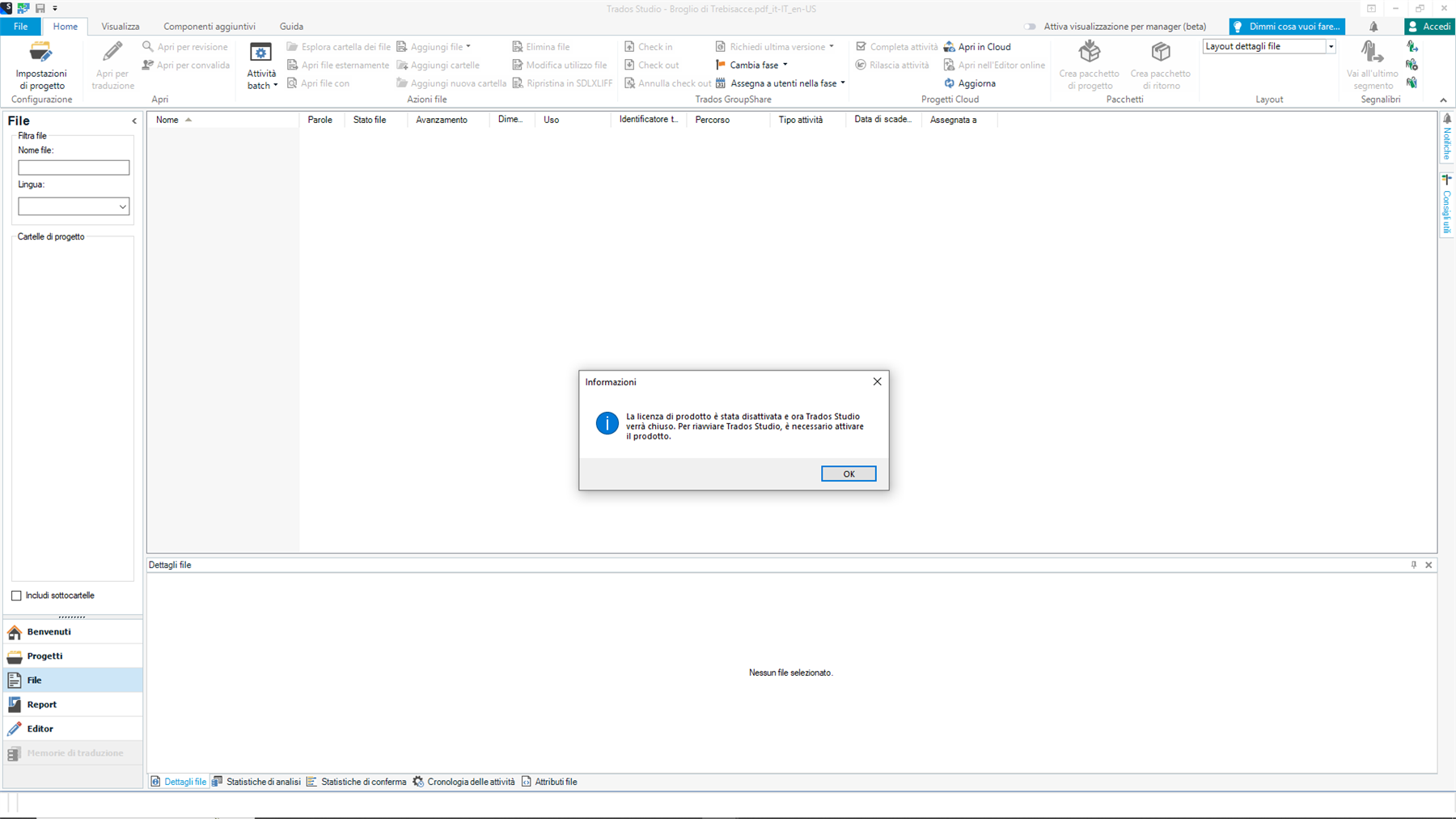 Screenshot of SDL Trados Studio software with an error message dialog box in Italian stating that the product license is deactivated and Trados Studio needs to be activated to proceed.