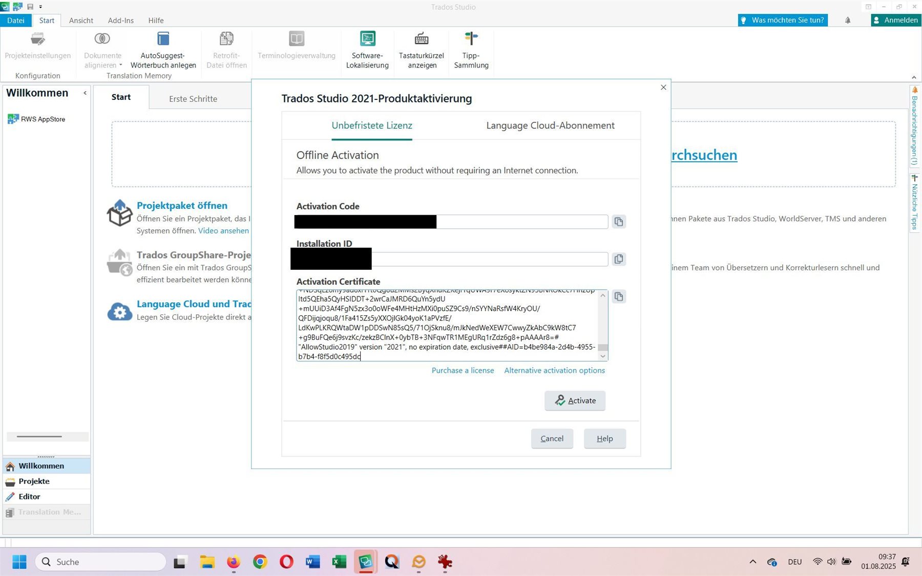 Trados Studio 2021 activation window showing fields for Activation Code, Installation ID, and Activation Certificate, with the certificate pasted into the field.
