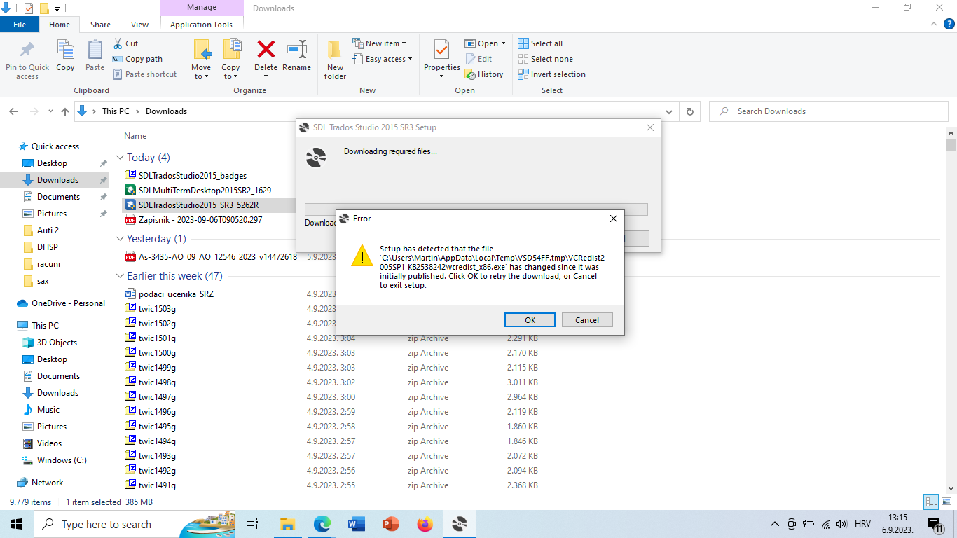 Error message during Trados Studio 2015 SR3 setup indicating a file has changed since it was initially published with options to retry download or cancel setup.