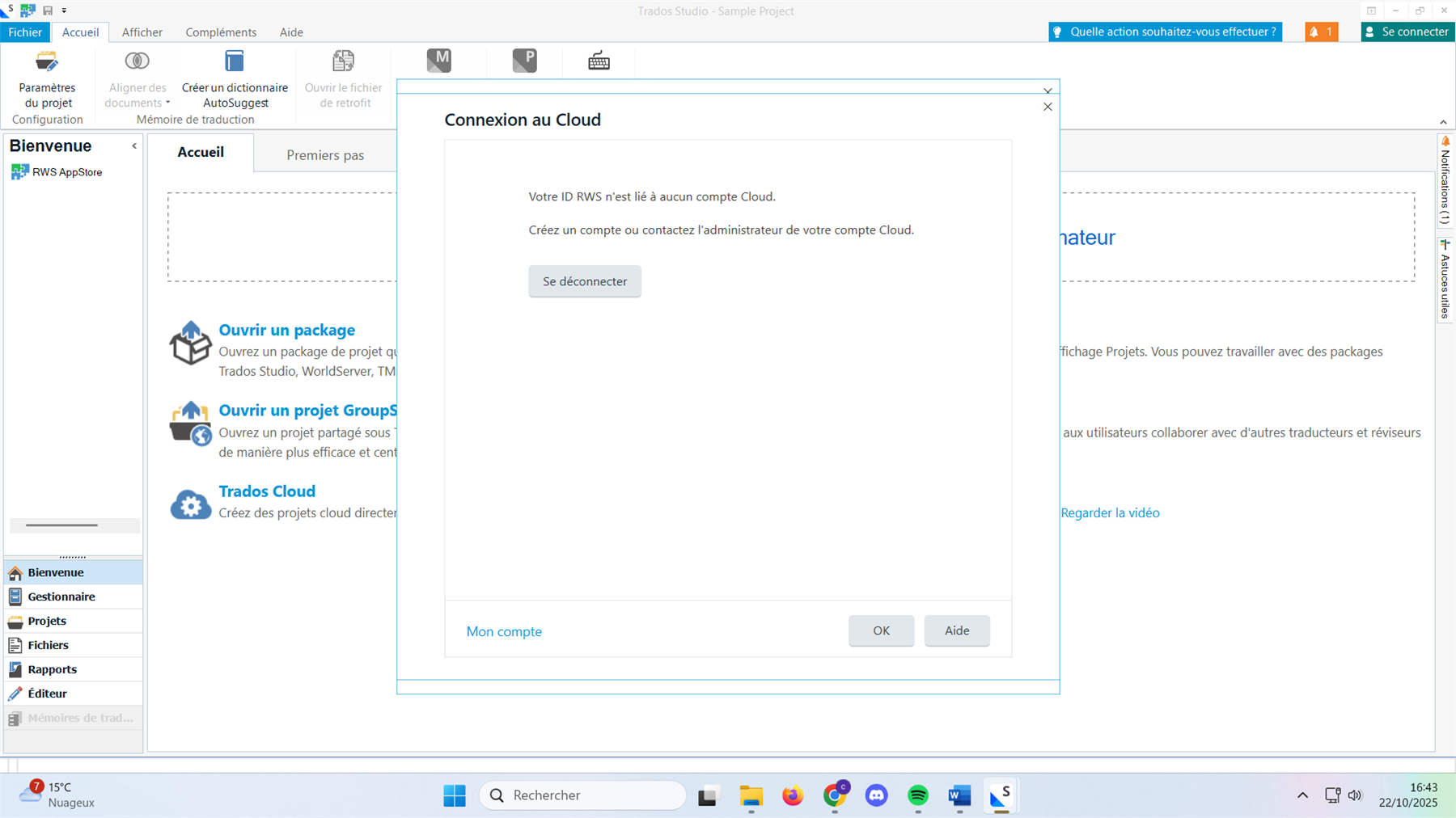 Trados Studio interface showing a message in French stating 'Votre ID RWS n'est li    aucun compte Cloud' with options to disconnect, access account, or seek help.