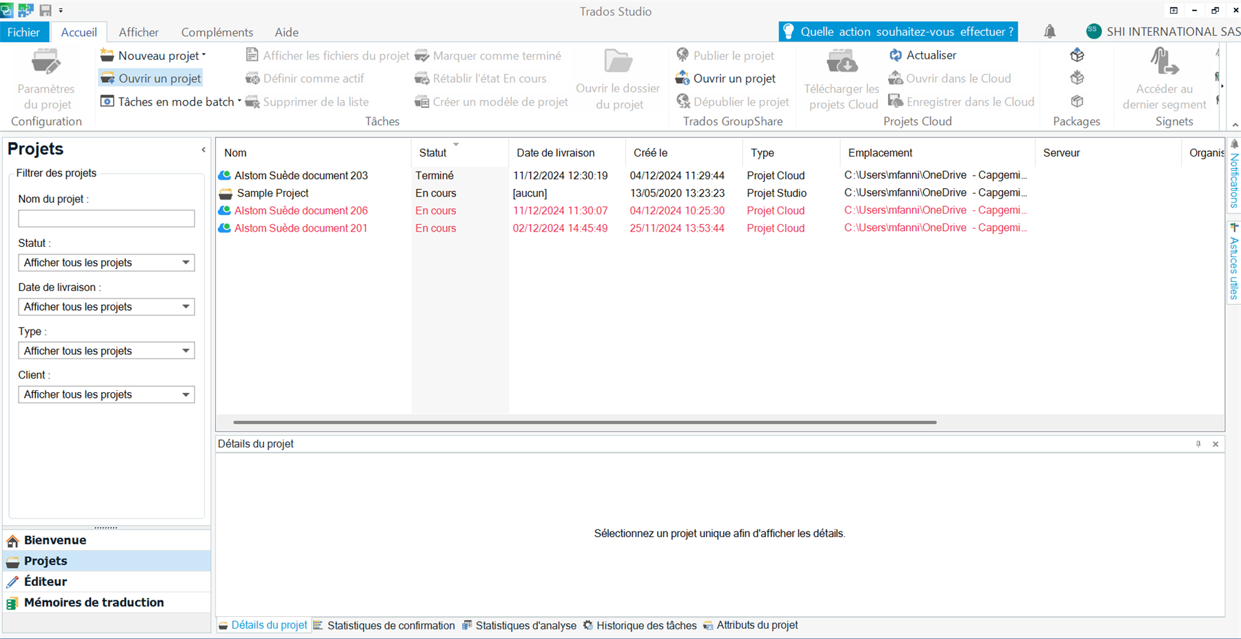 Trados Studio interface displaying the 'Projets' section with a list of projects, including 'Alstom Suede document 203' and others, with statuses like 'Termine' and 'En cours' in red text.