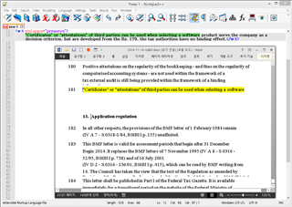 Screenshot of Trados Studio software showing a document with highlighted text and comments on the right side, no visible errors or warnings.