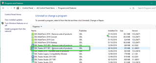 Windows Control Panel showing SDL Trados 2017 SR1 SUITE of Products selected for removal.