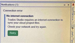Trados Studio notification window showing a connection error stating 'No internet connection' and advising to check network and try again with a 'Retry' button.