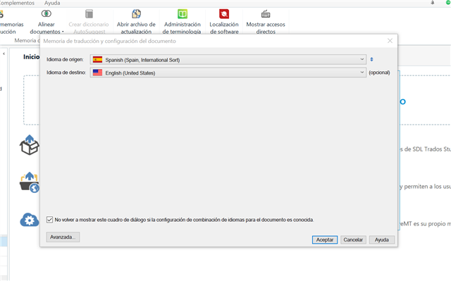 Trados Studio 2017 startup screen with source language set to Spanish and target language set to English. No error messages visible.